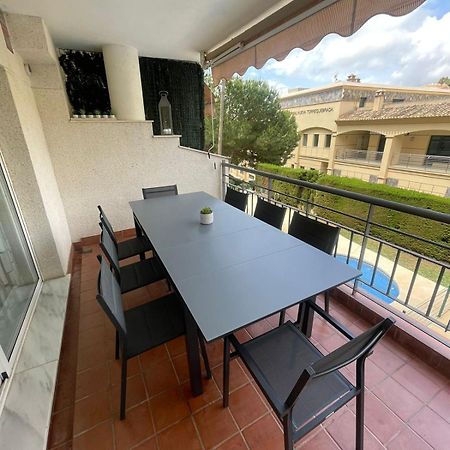 Amazing Apartment For Families Up To 6 Persons Benalmadena Bagian luar foto