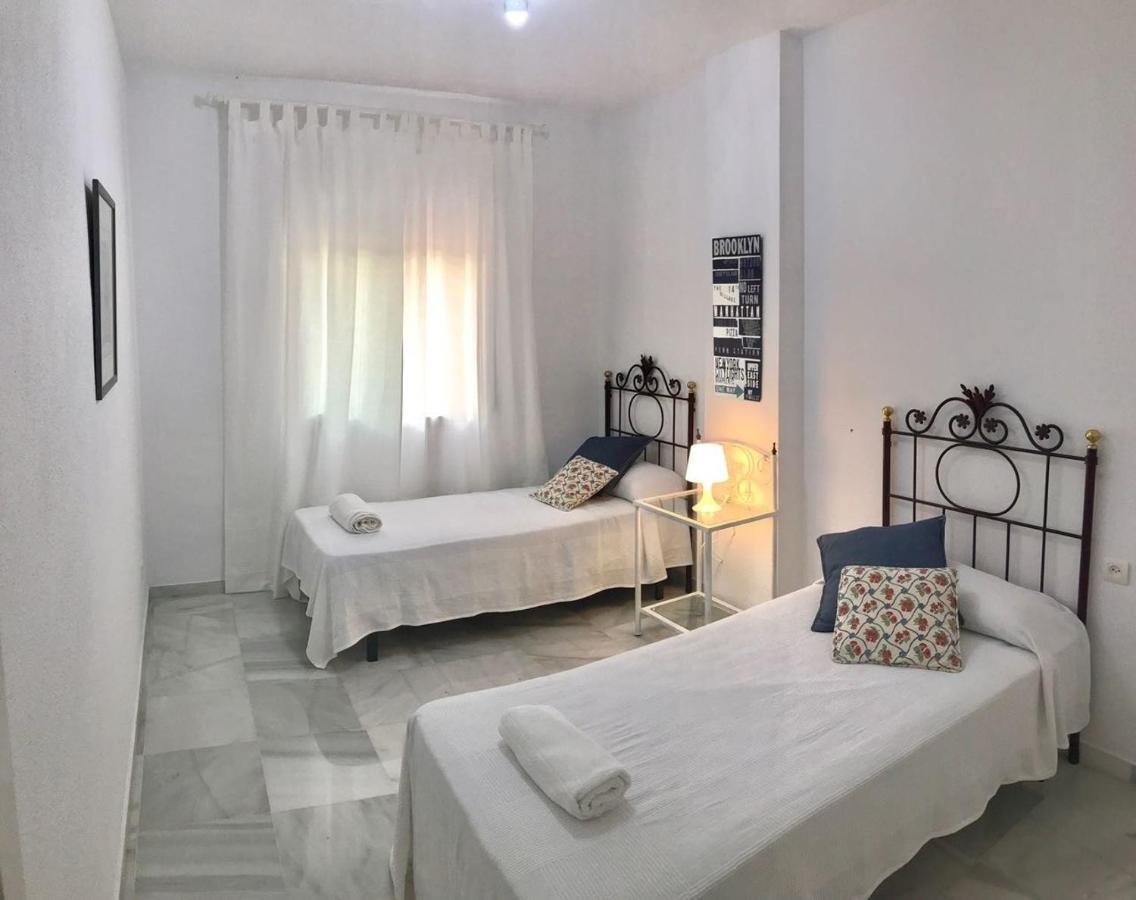 Amazing Apartment For Families Up To 6 Persons Benalmadena Bagian luar foto