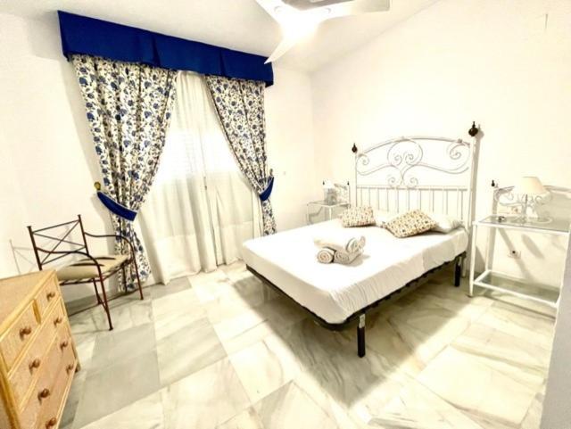 Amazing Apartment For Families Up To 6 Persons Benalmadena Bagian luar foto